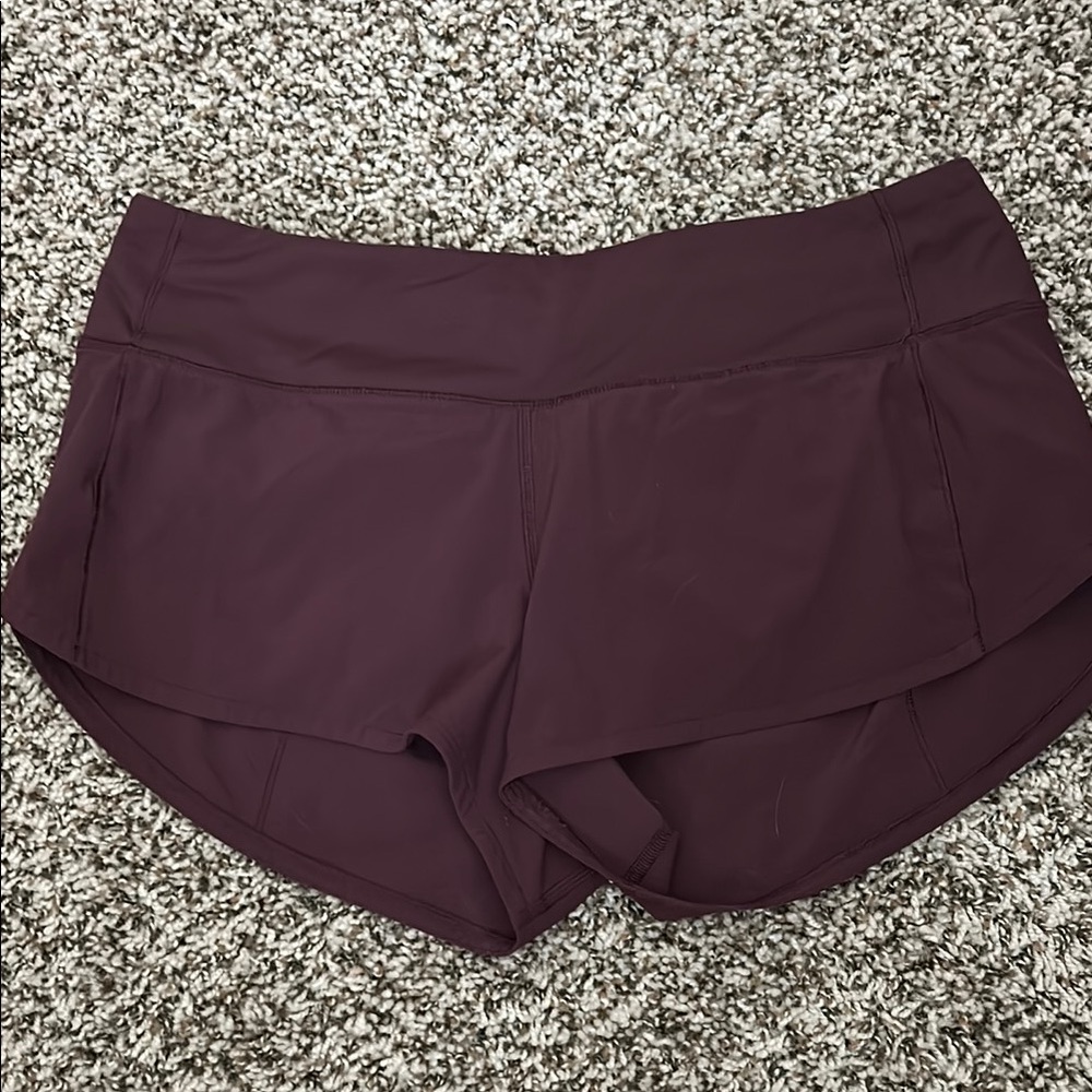 Lululemon Athletica Speed Up Maroon Athletic Shorts low-rise 2.5 inseam size 6